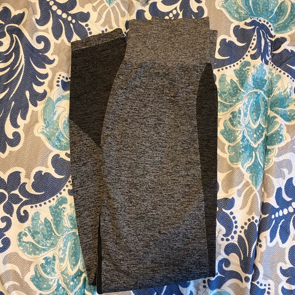 Victoria’s Secret leggings